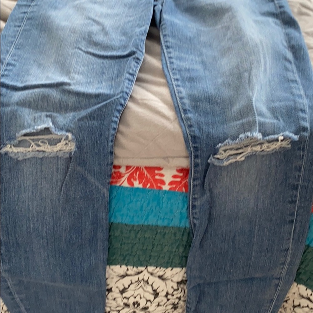 Gap Ripped Jeans - Picture 2 of 3